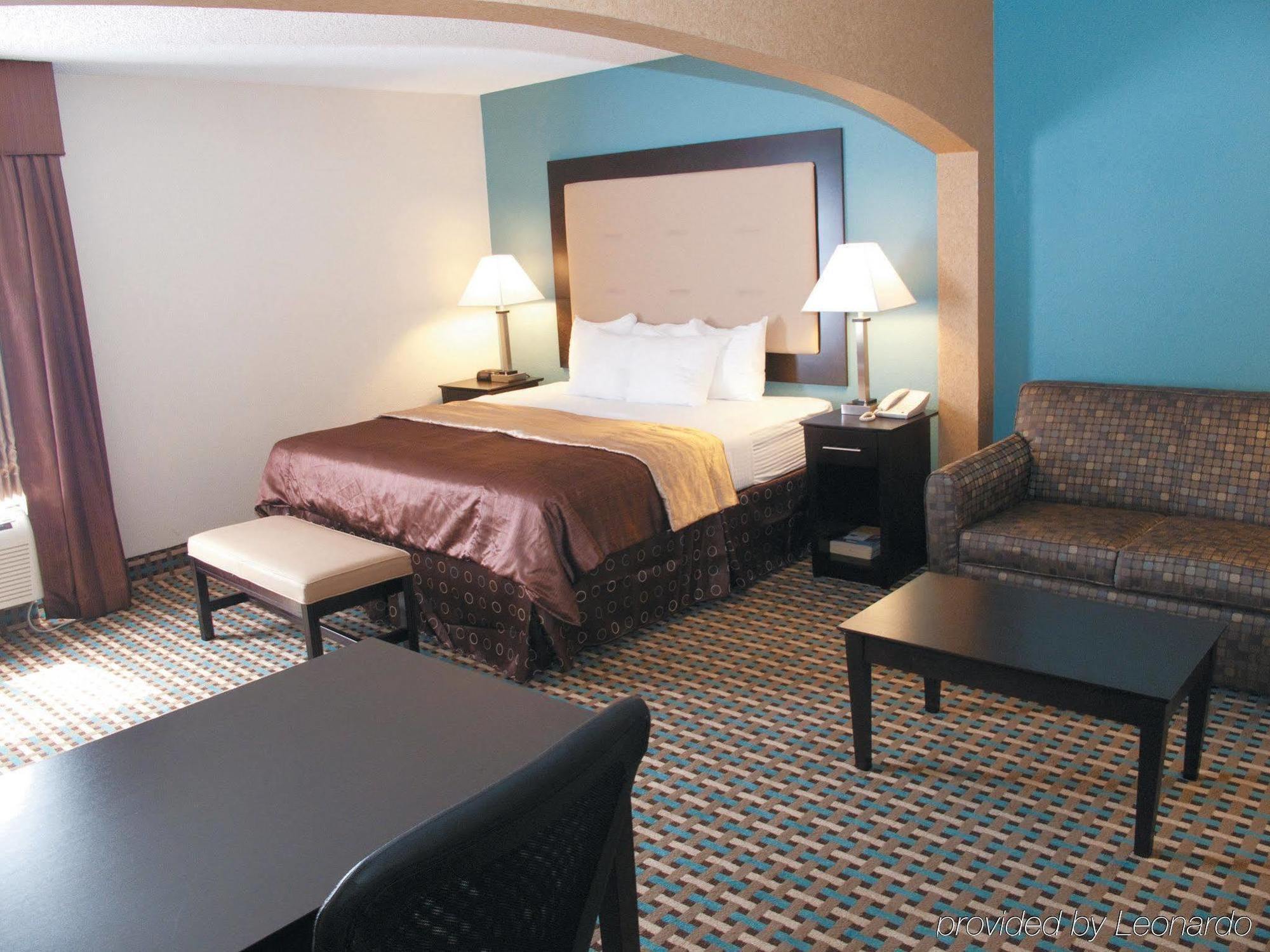 La Quinta Inn By Wyndham Columbia Se Fort Jackson Екстер'єр фото
