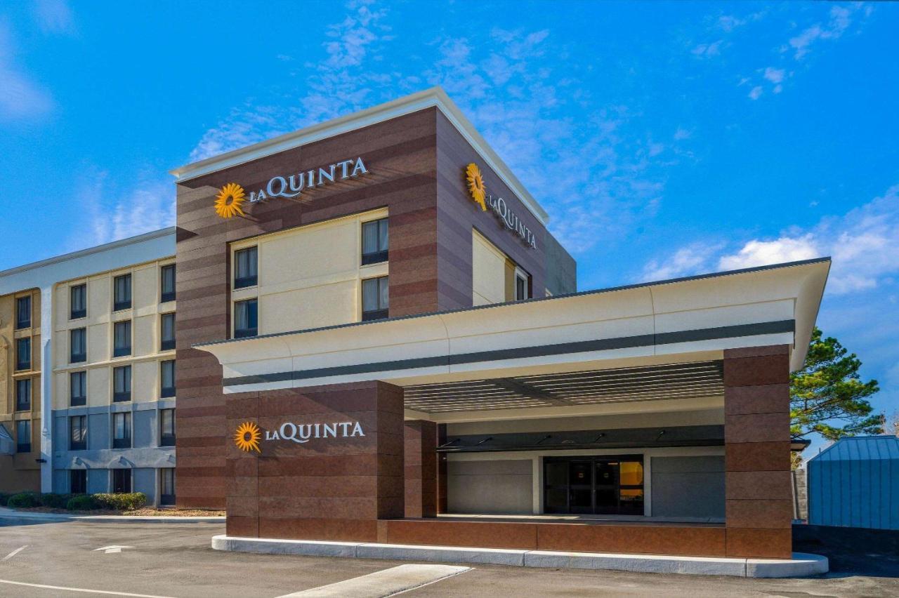 La Quinta Inn By Wyndham Columbia Se Fort Jackson Екстер'єр фото